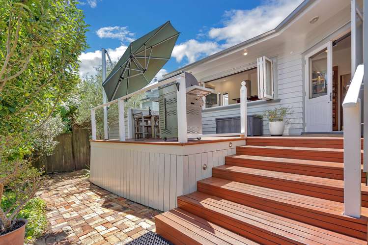 3 Lake Road Devonport_15