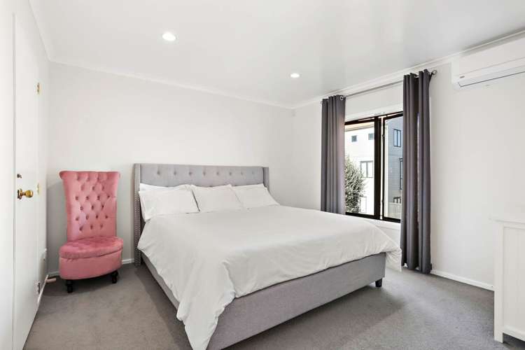 63/1 Ambrico Place New Lynn_8