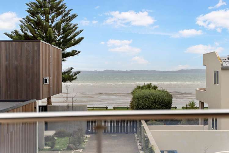 2/4 Rogers Avenue Eastern Beach_22