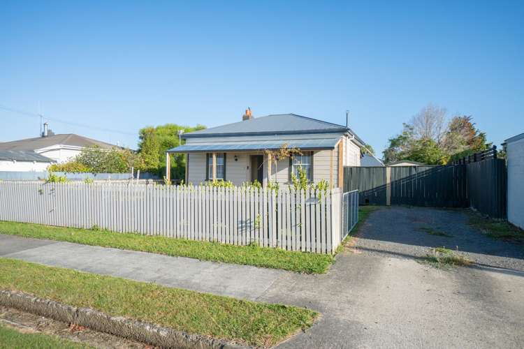 6 Monckton Street Feilding_16