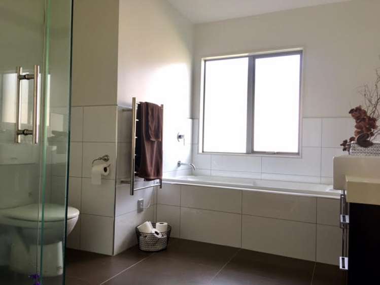 11 Huntington Park Drive Greenhithe_19