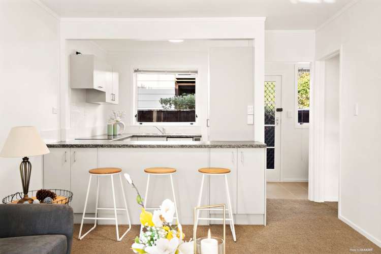 2/9 Buxton Street Point Chevalier_2