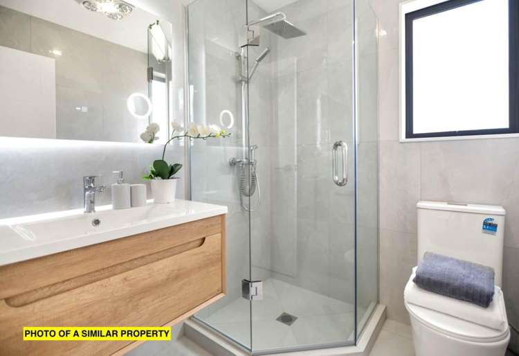 17 Papatahi Lane Flat Bush_7