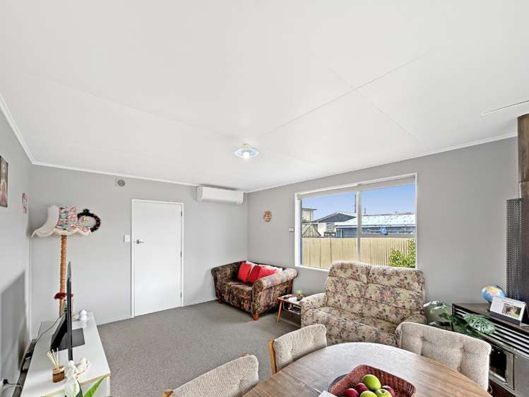 1 Kaka Street 10437_5