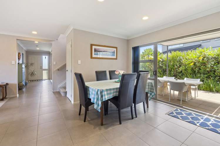 54 Aberdeen Crescent Wattle Downs_10