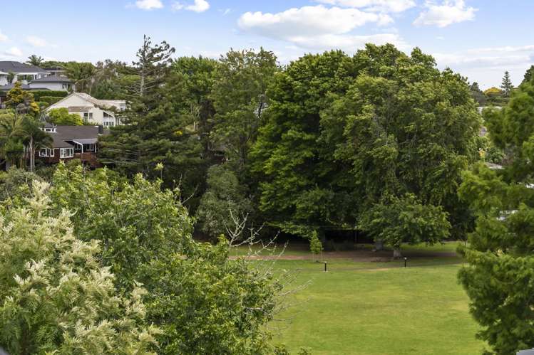 2/37 Ripon Crescent Meadowbank_3