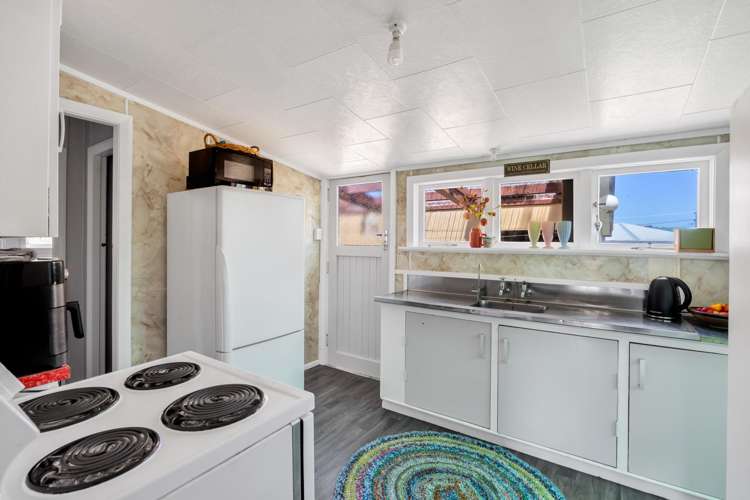 68 Domett Street Opunake_16