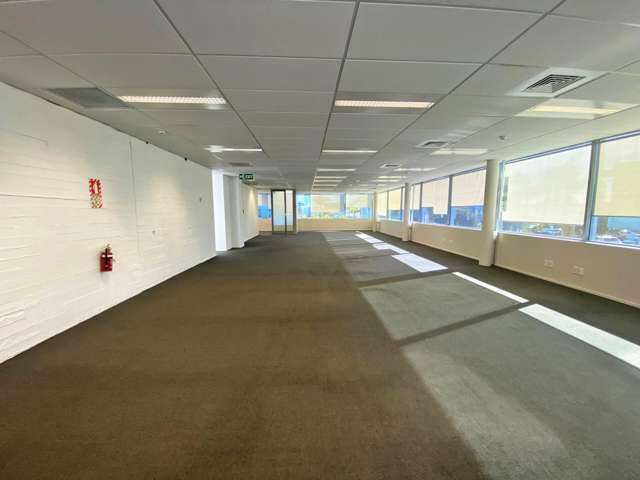 Unit E2/59 Apollo Drive Rosedale_2