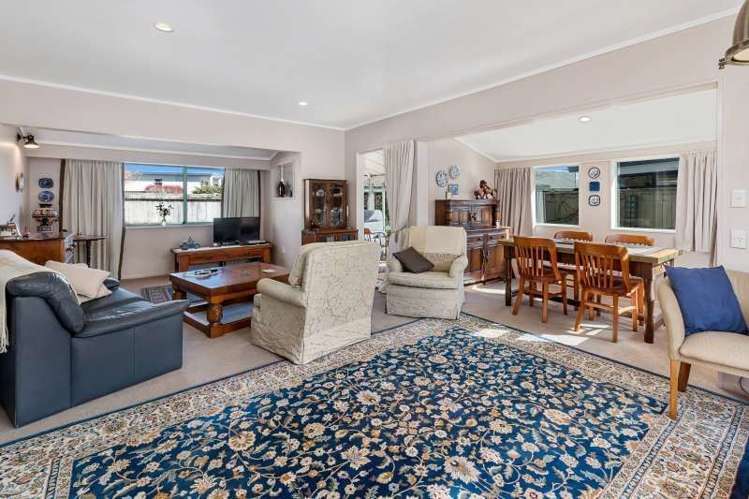 2/89 Harvey Street Waipahihi_2
