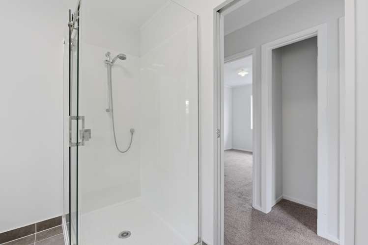 3 Win Grove Hatfields Beach_18