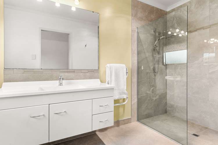 30 Konini Street Parahaki_17