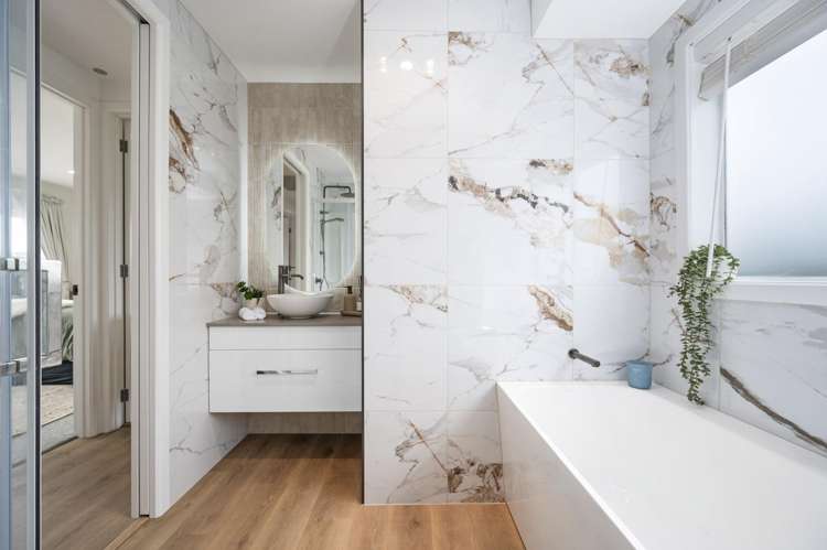 10A Burton Place Owhata_11