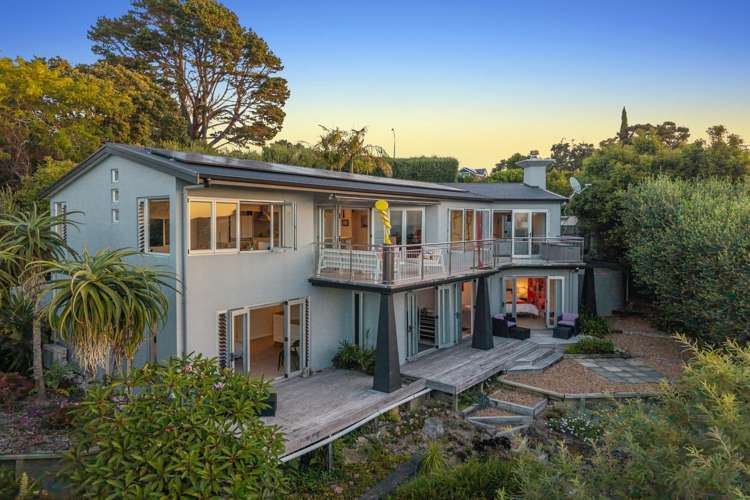 95 Queens Drive Oneroa_15