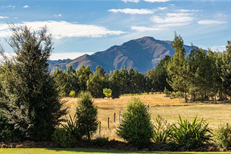 197 Loess Lane Hawea Flat_23