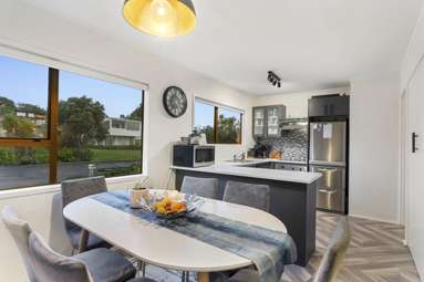 2/10 Seaton Road_2