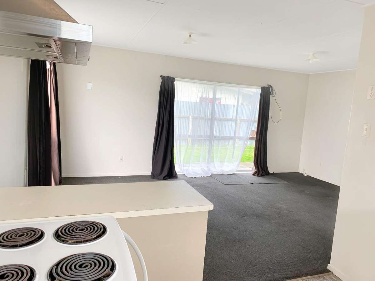 2 Bedroom Unit in Flaxmere 3