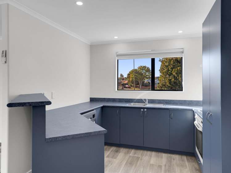 34 Farnborough Drive_5