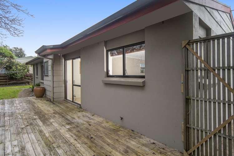 32 Heron Avenue East Matua_5