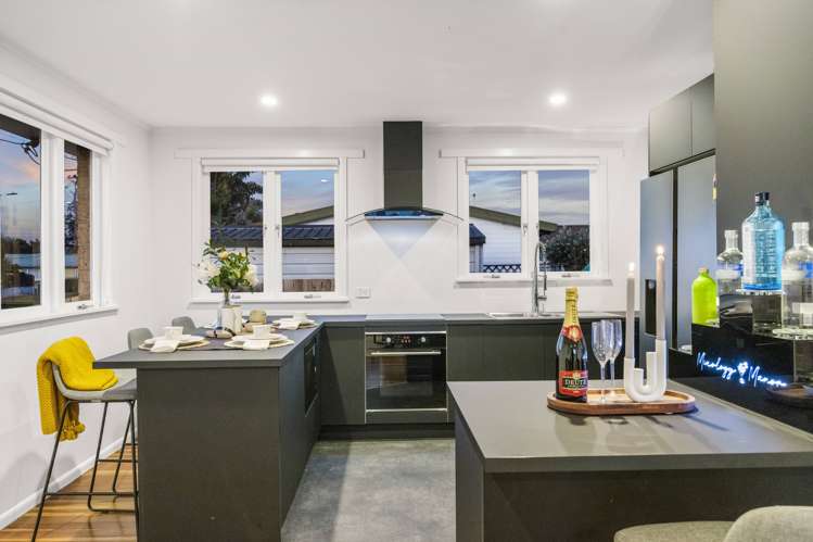 12 Richan Street Glenview_8