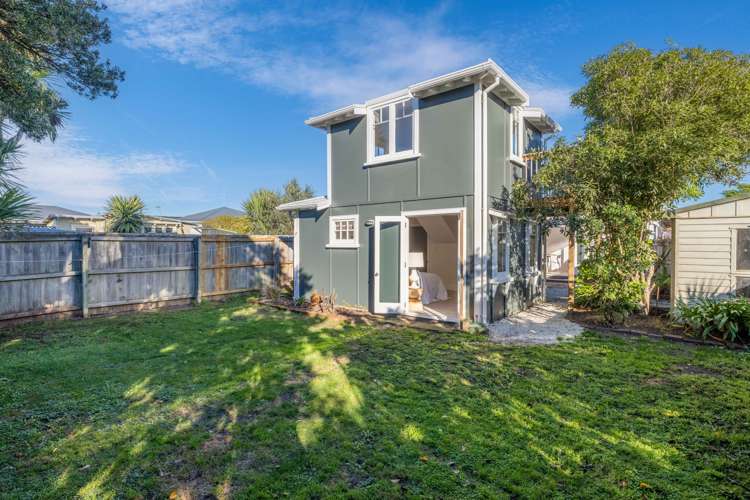 207 Pine Avenue South New Brighton_21