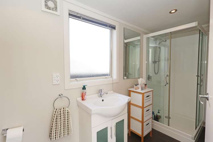 4/12 Clifton Street Windsor_10