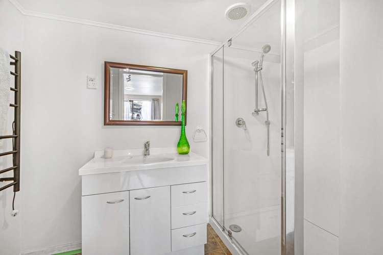 142 Holborn Drive Stokes Valley_18