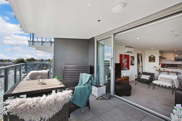 2A/84 Gunner Drive Te Atatu Peninsula_20