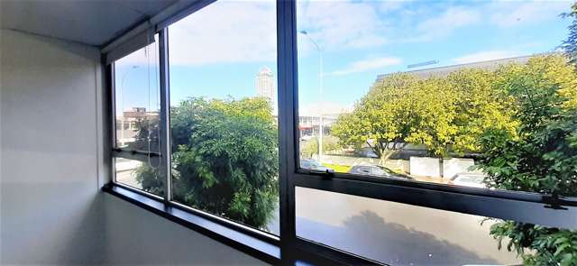 Suite 9/128 Hurstmere Road Takapuna_4