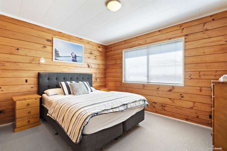 2/70 Carnoustie Drive Wattle Downs_18