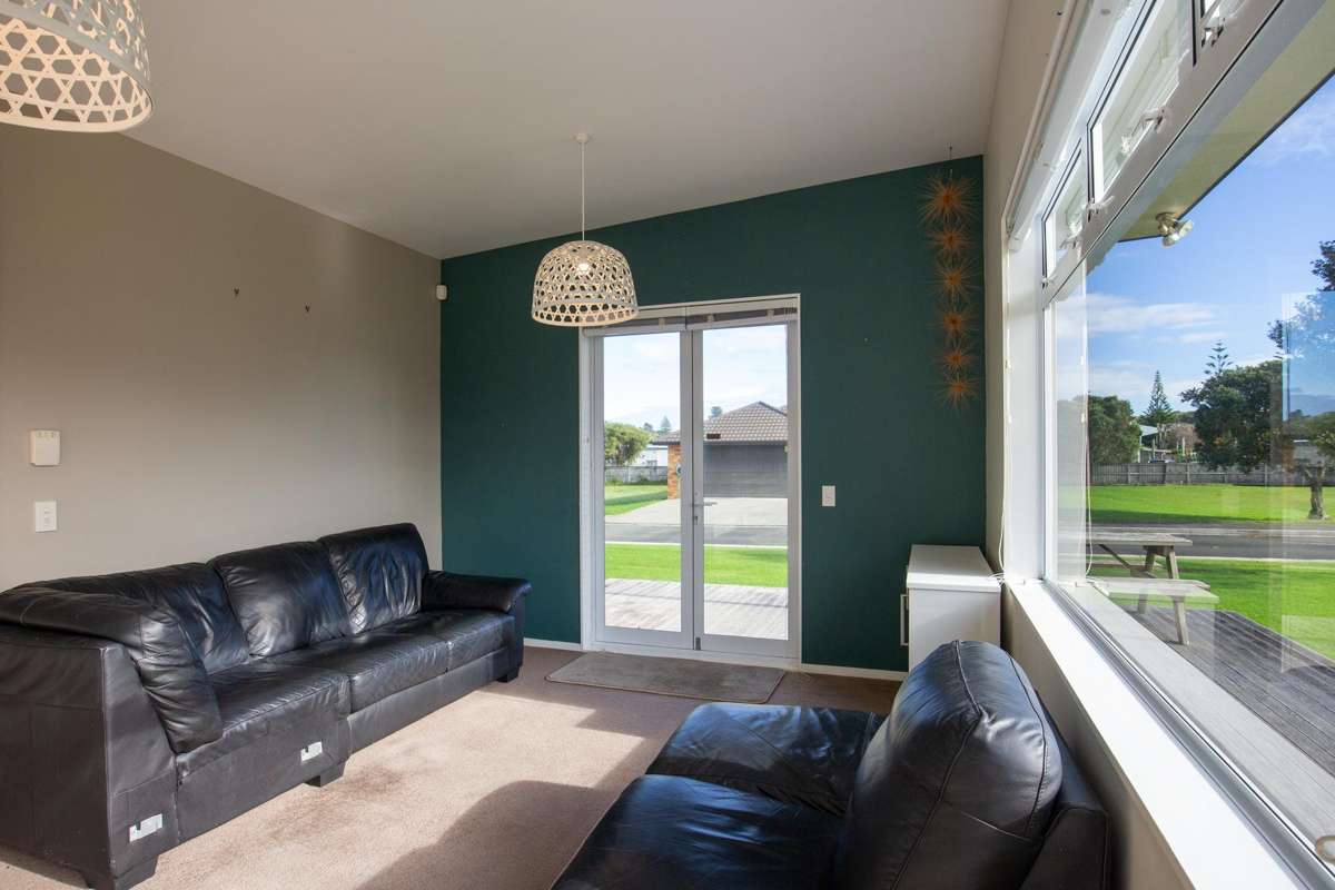 12 Flame Tree Lane_5