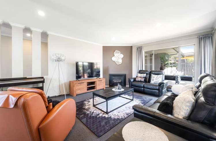 8 Deerfield Place Flat Bush_1