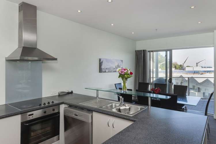 11/90 Customhouse Street Gisborne_3