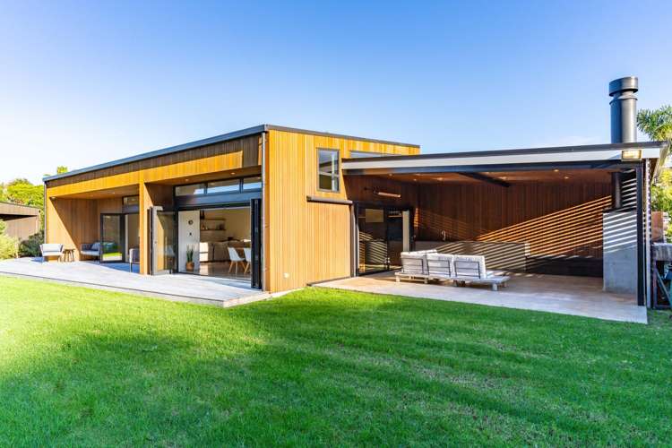 15 Edgewater Place Matapouri_4
