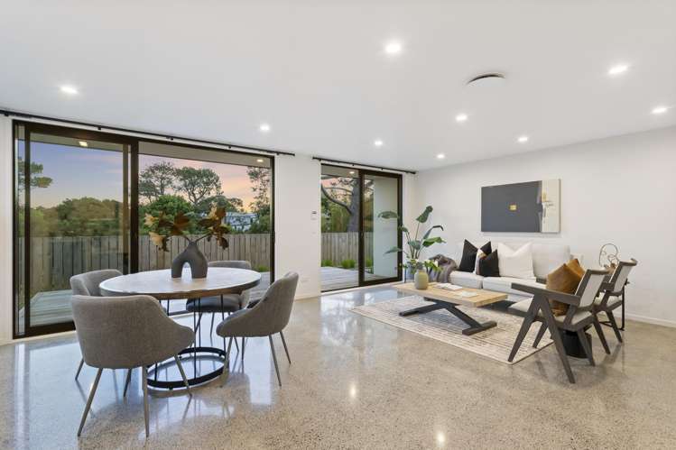 115 Tirimoana Road Te Atatu South_1