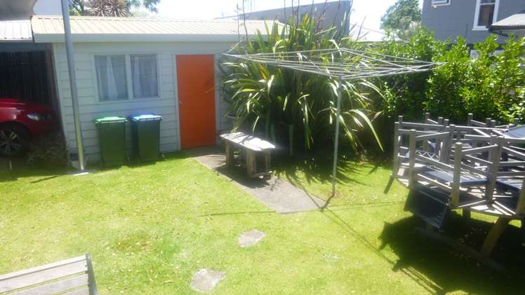 132 Windsor Road Bellevue_16
