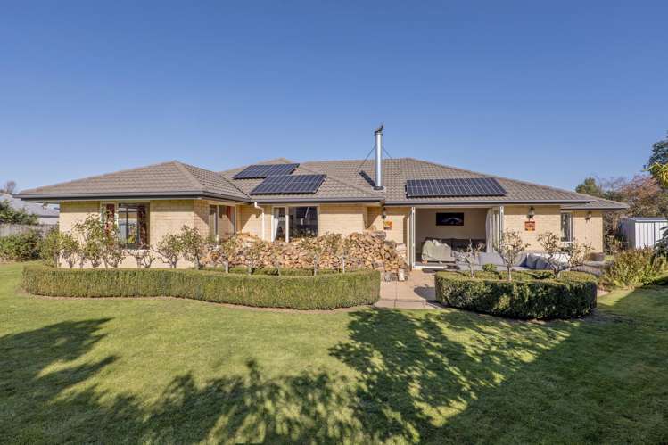 7 Riverwood Boulevard_0
