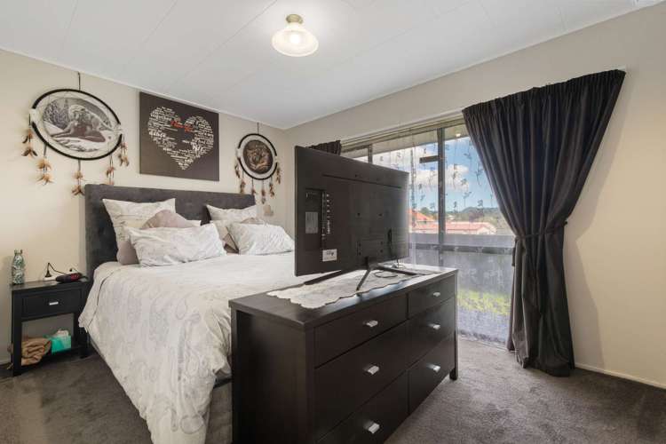 11b Wallace Crescent Glenholme_10