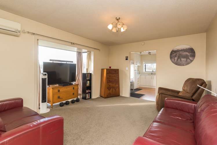 2/60a Somme Street Saint Albans_2