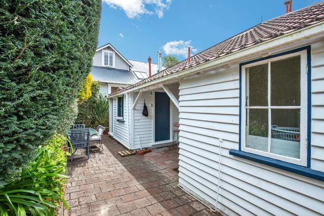 13 Ngaio Road Kelburn_3