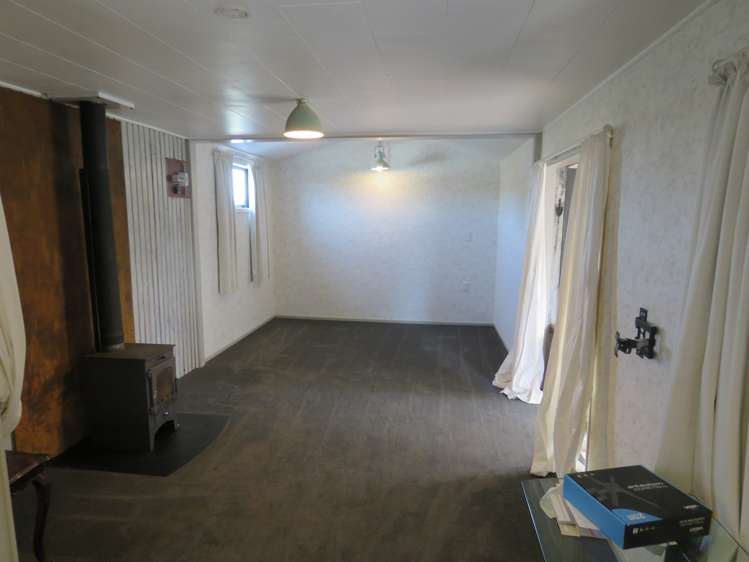 101 Wards Road Chertsey_14