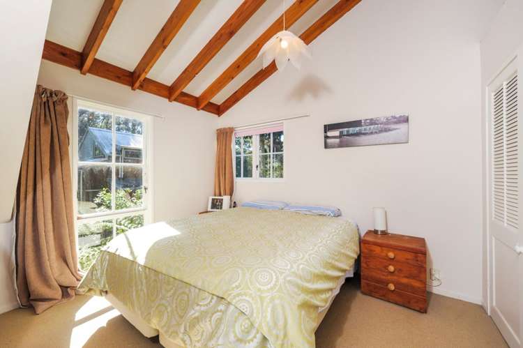 207 Laingholm Drive Laingholm_13