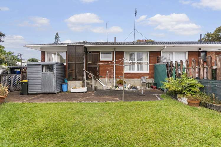 2/44 Diana Drive Glenfield_15