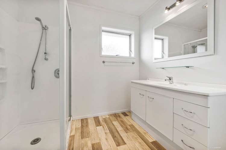 2/95 Glengarry Road Glen Eden_7