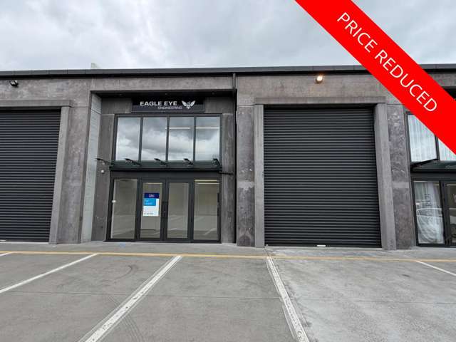 Like New! Affordable, High-Spec Unit