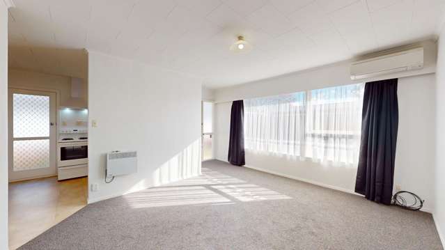 2/13 Victoria Street 10516_1