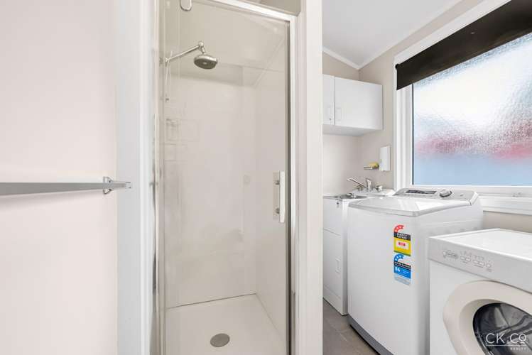 224 Dowse Drive Maungaraki_13