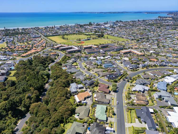 19 Grovenor Drive Orewa_7