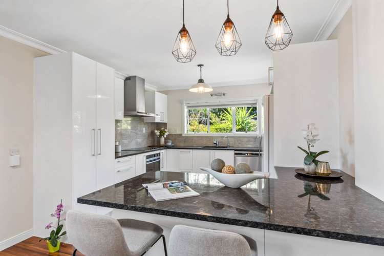 139 Golf Road Titirangi_14