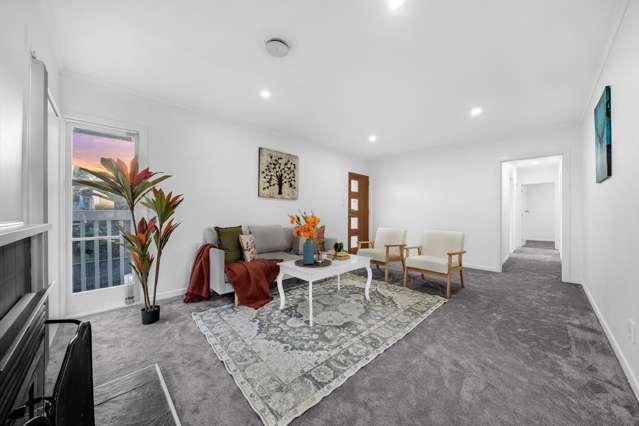 3 Rumpus rooms-3 Bedrooms-2 Bathrooms!