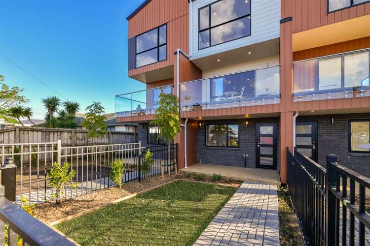 2/644 Te Atatu Road Te Atatu Peninsula_24